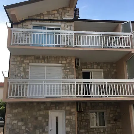 Zdenka Apartment Split